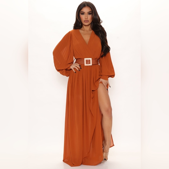 Fashion Nova Dresses & Skirts - Fashion nova belted maxi dress